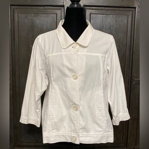 Allyson Whitmore Sport 1/4 length sleeves white jacket. Size Medium
